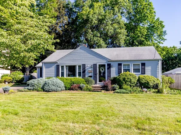 39 Mohawk Lane, Wethersfield, CT 06109