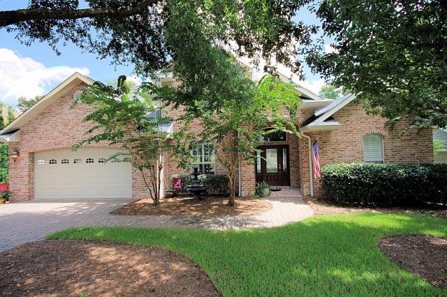 1st image of 239 Hillside Dr