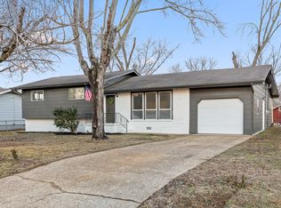 586 Neal Dr, Rossville, GA 30741