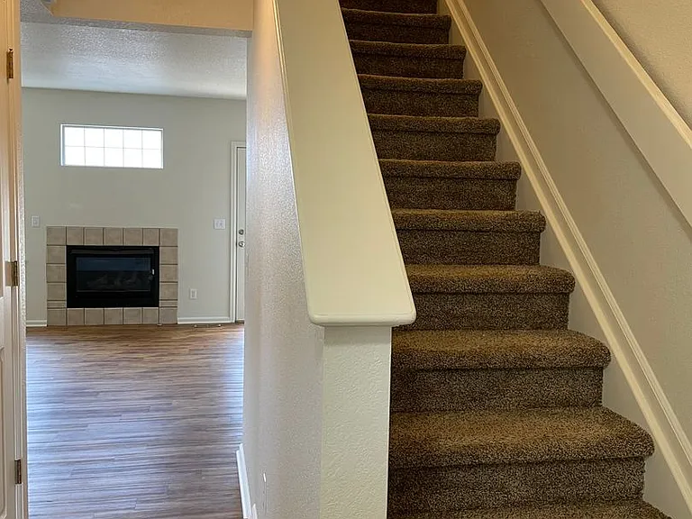 2950 Neil Dr #8 — Photo 2