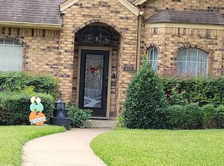 908 Hideaway Pl, Desoto, TX 75115