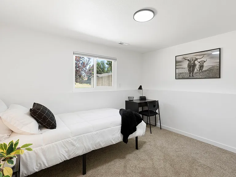 6770 Caballero Ave — Photo 17