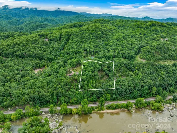 4155 French Broad Pkwy, Marshall, NC 28753