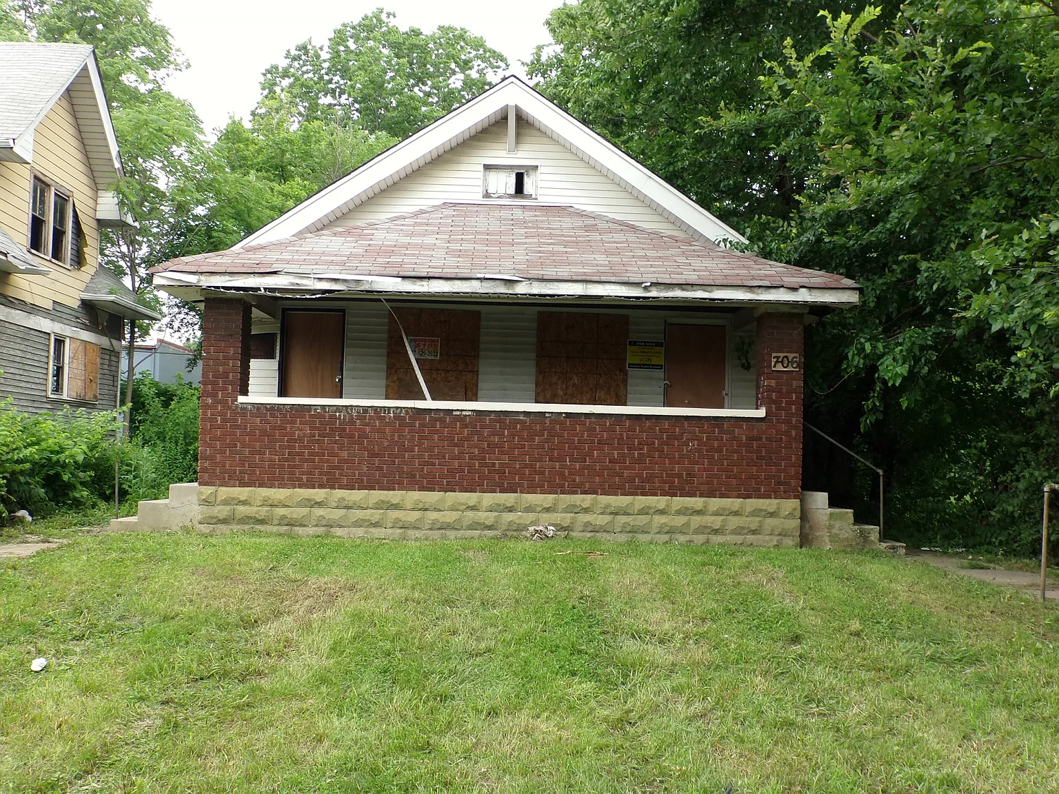 706 Eugene St photo 1