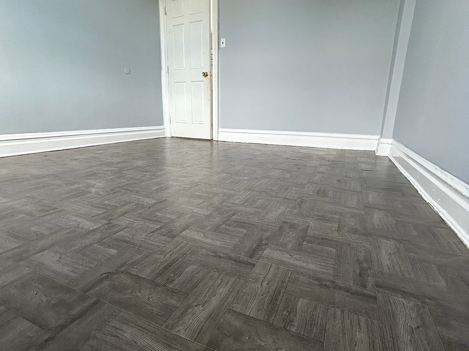 3 bed, 900 sqft, $2,500 — Photo 4