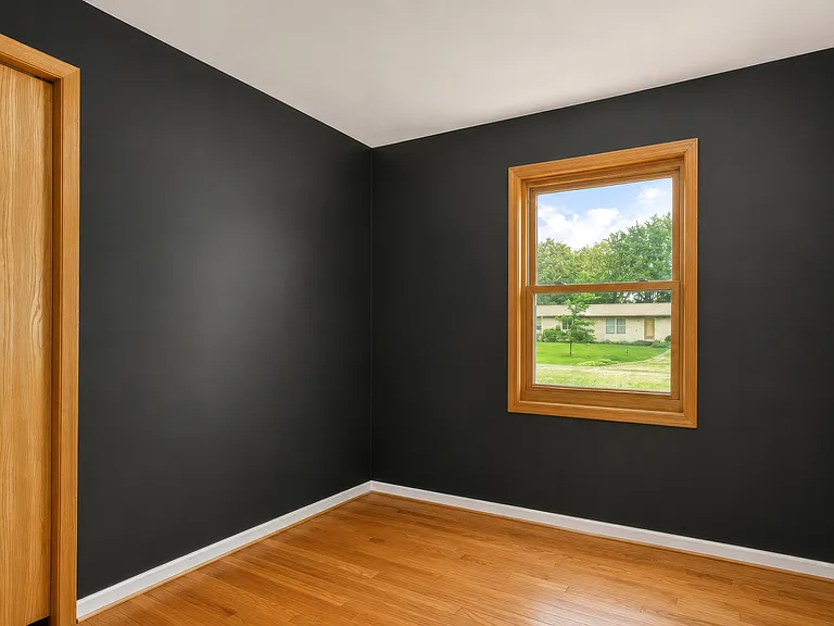 2579 King Dr — Photo 19