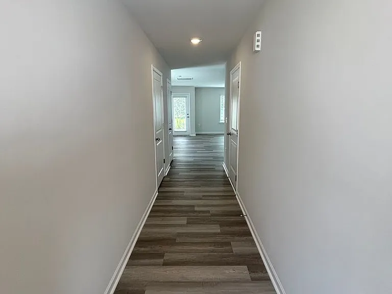 413 Silicon Dr — Photo 17