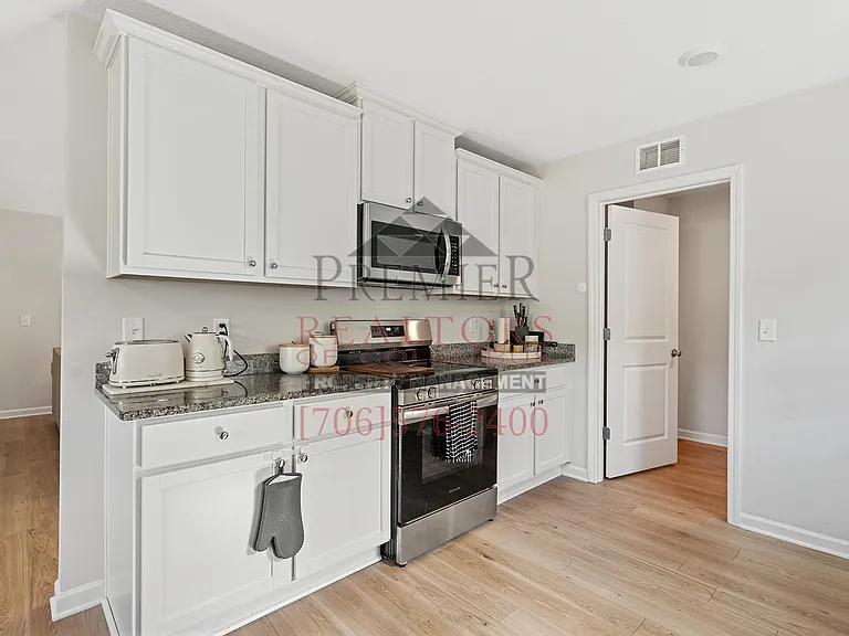 6400 Sandy Bottom Dr — Photo 13