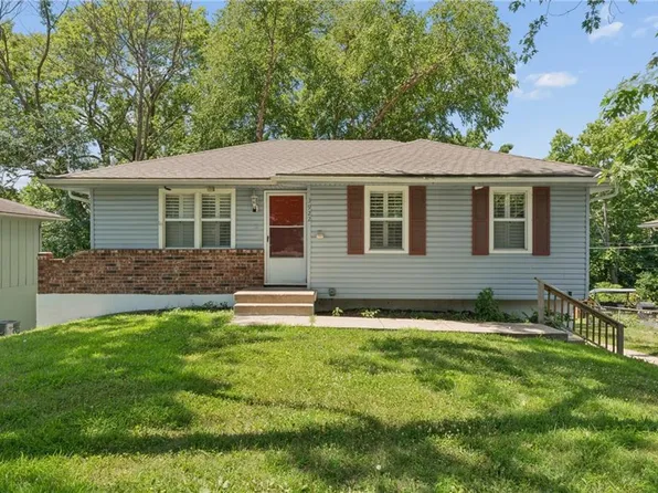 3922 S Harbaugh Dr, Independence, MO 64055