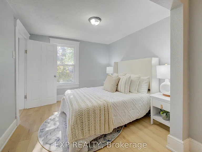 63 Brook St #UPPER — Photo 8