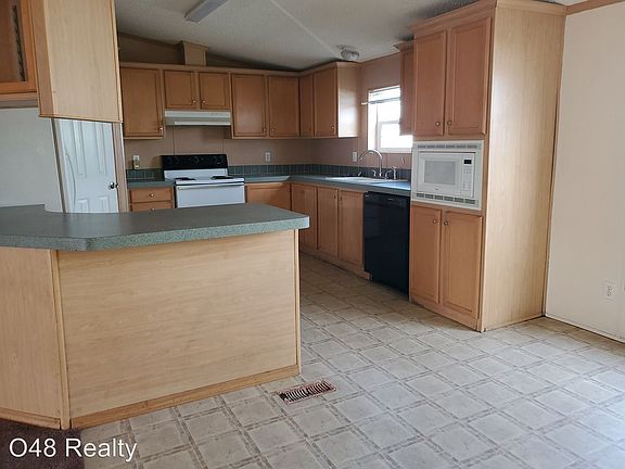 5th image of 2728 E Birchwood Ave