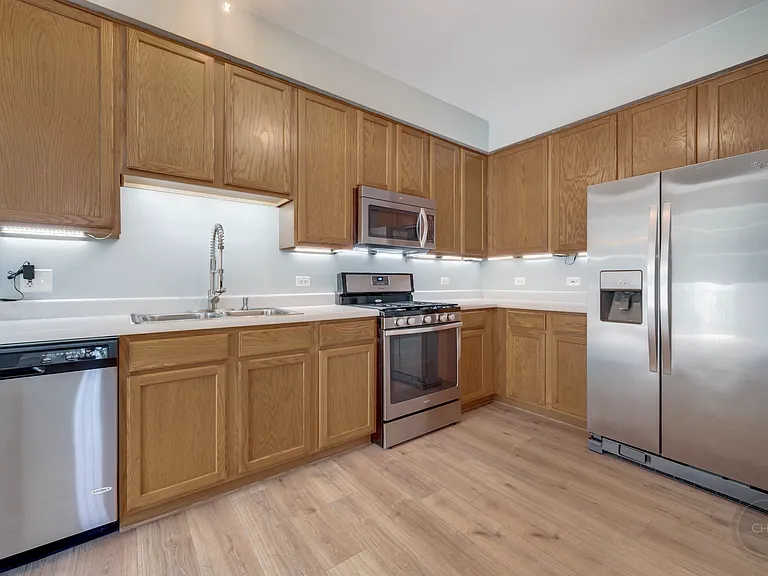 2835 White Thorn Cir — Photo 3