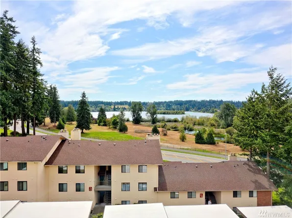 23301 Lakeview Dr, Mountlake Terrace, WA 98043