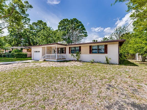 4th image of 3218 Greenholly Dr W