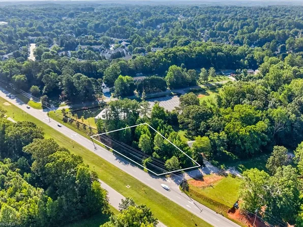 5005 W Wendover Ave, Jamestown, NC 27282