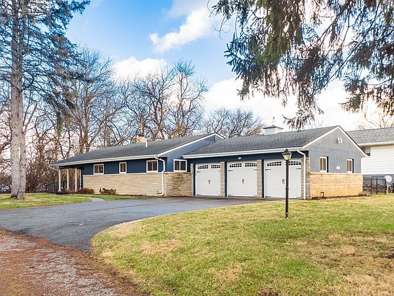 5th image of 646 Latham Ct