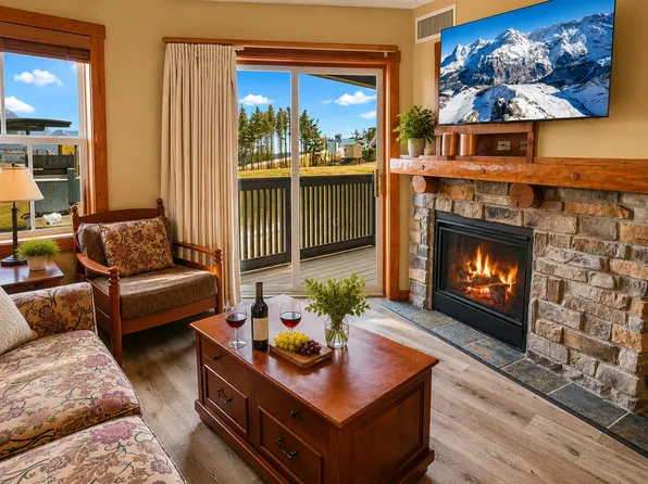 117 Highland House, Snowshoe, WV 26209