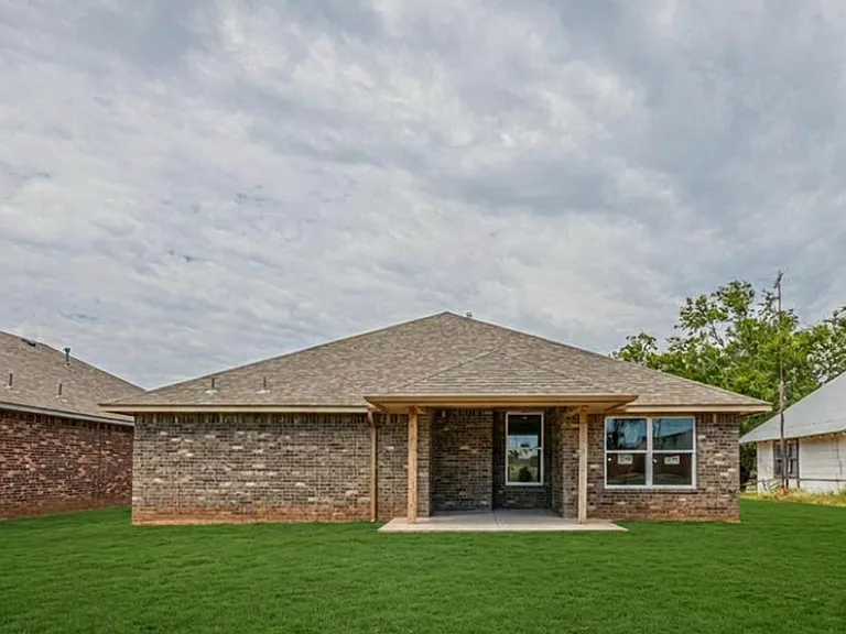 118 Cedar St — Photo 4