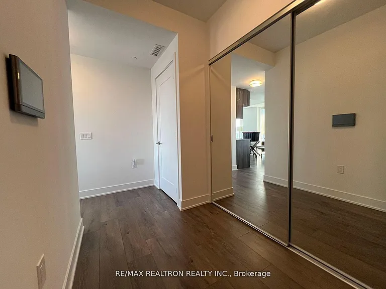 575 Bloor St E #2608 — Photo 28