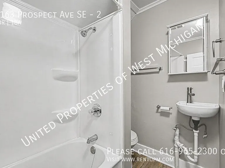 1163 Prospect Ave SE #2 — Photo 10