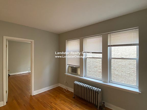 2nd image of 3924 N Milwaukee Ave #4