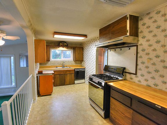 4th image of 3201 Pioneer Ln