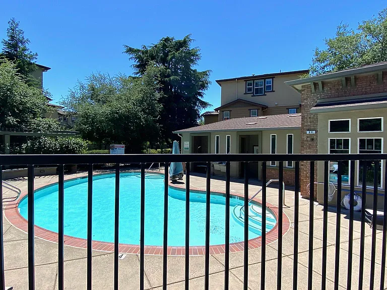 125 El Paseo Cir — Photo 21