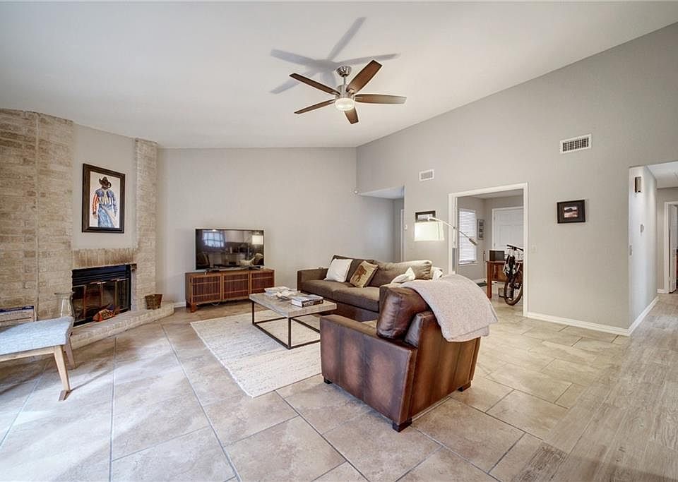 1st image of 9518 Topridge Dr APT 17