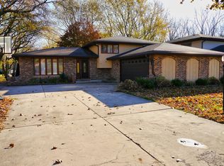 16219 S Long Ave, Oak Forest, IL