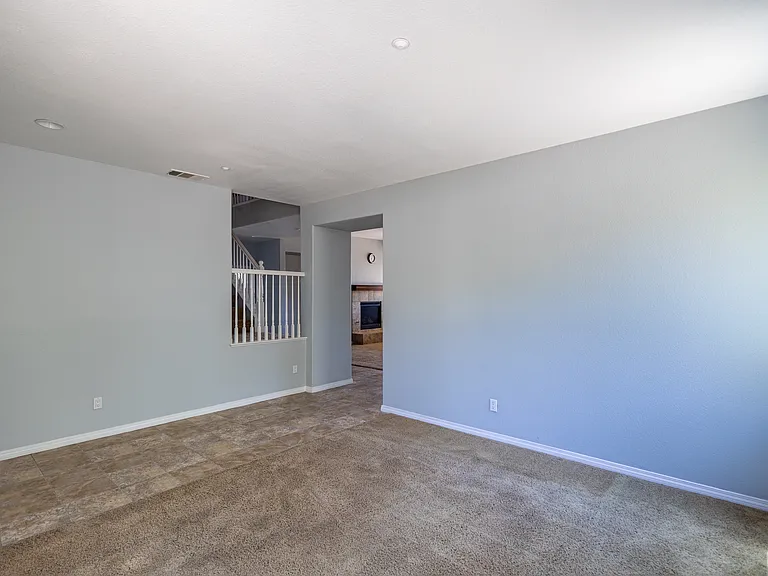 9380 Dauchy Ave — Photo 5