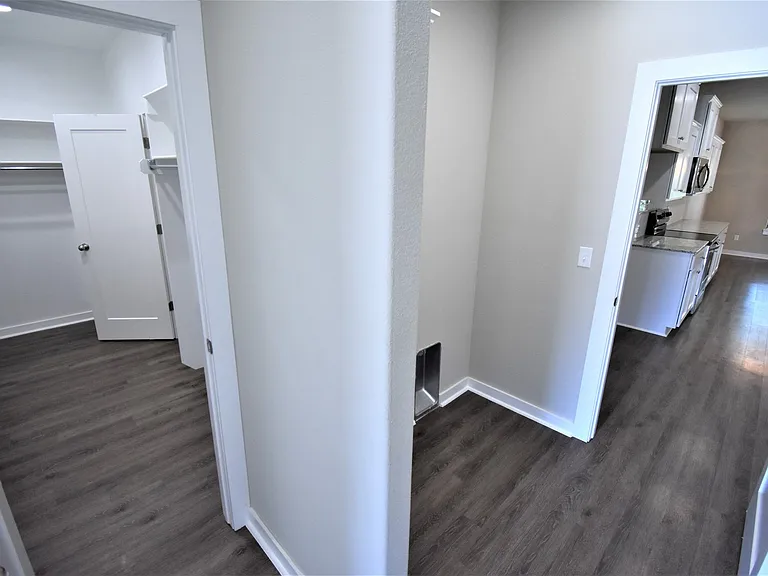 481 N Tacoma St — Photo 12