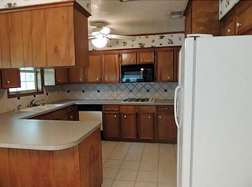 3rd image of 1706 Austin Ave