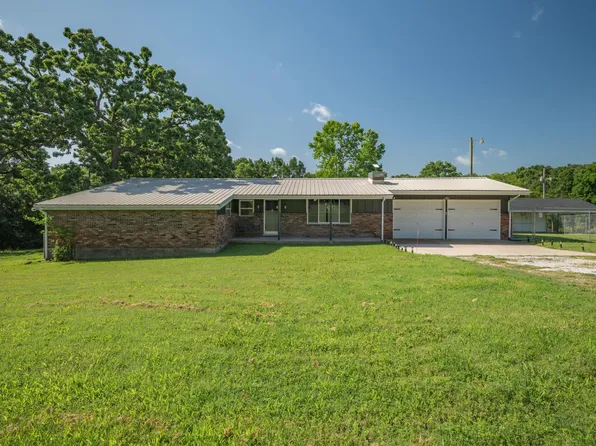 13805 Hickory Drive, Neosho, MO 64850