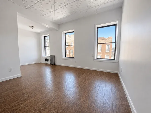 172 Huntington Street image 1 of 11