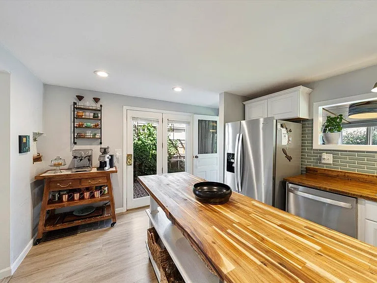 638 S 4th St — Photo 17