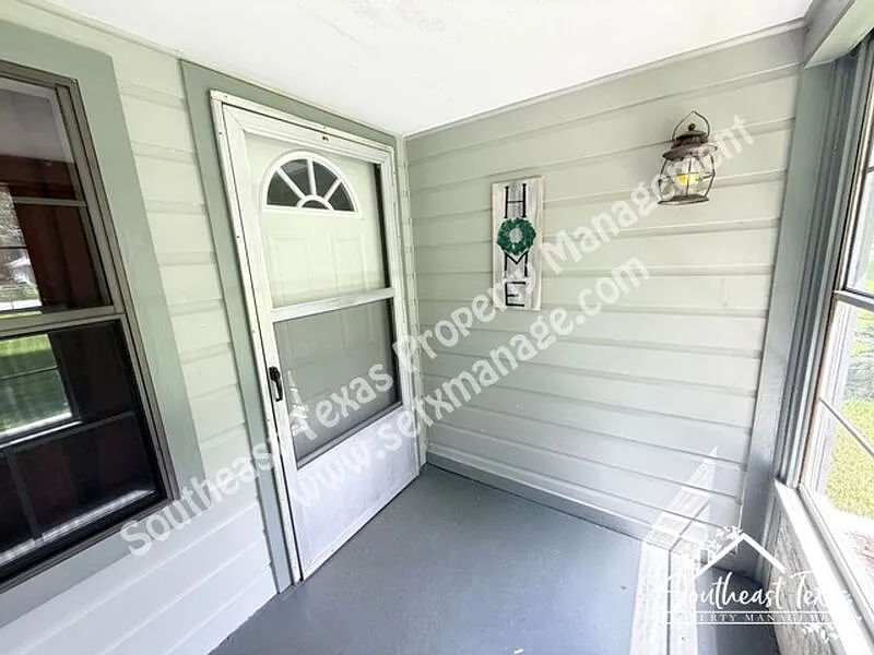 3 bed, 2.0 bath, 1580 sqft, $1,650 — Photo 3