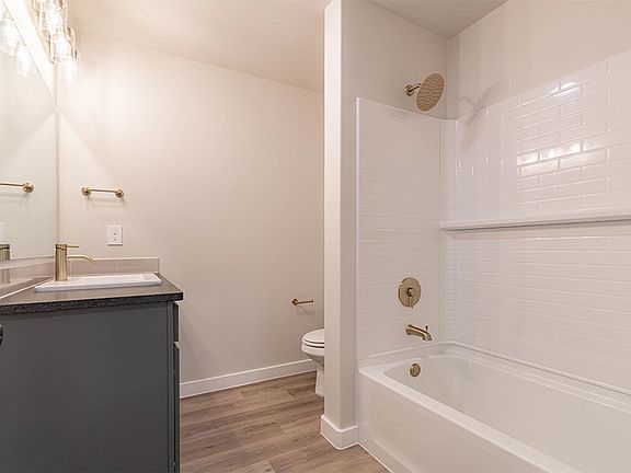 4th image of 7219 37th St