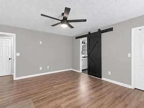4 bed, 2.5 bath, 2275 sqft, $2,550 — Photo 4
