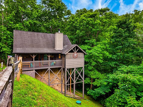 2nd image of 3628 Country Pines Way