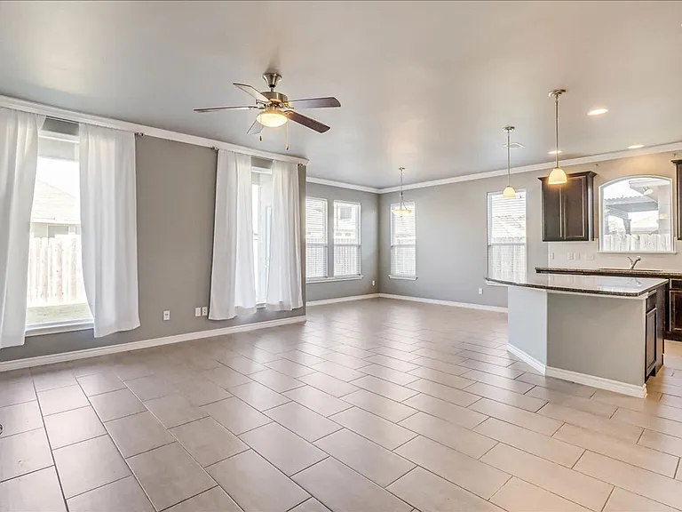 2217 Ibis — Photo 7