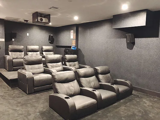 Rented by Manhattan Management LLC | media 60