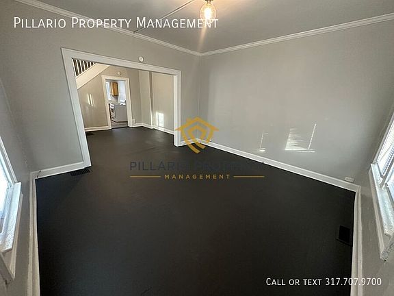 4th image of 28 N Lasalle St