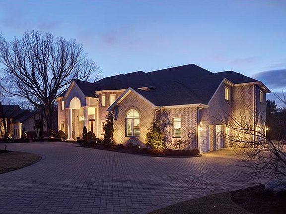 2nd image of 3506 Regent Ct