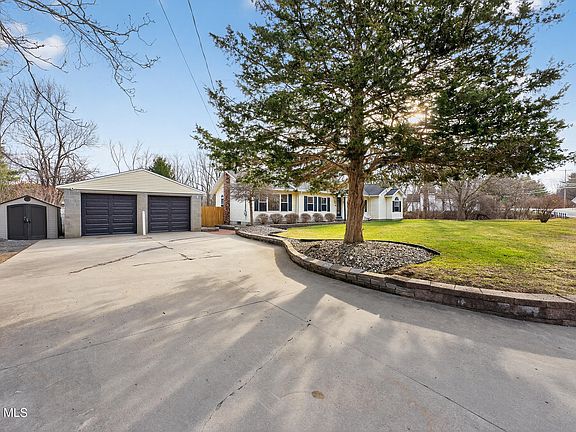 4th image of 169 Bozenkill Road