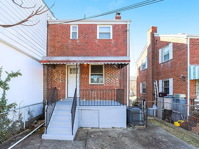 812 Burns St SE — Photo 45
