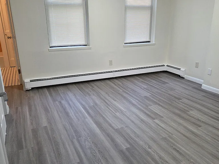 513 9th St #1R — Photo 4
