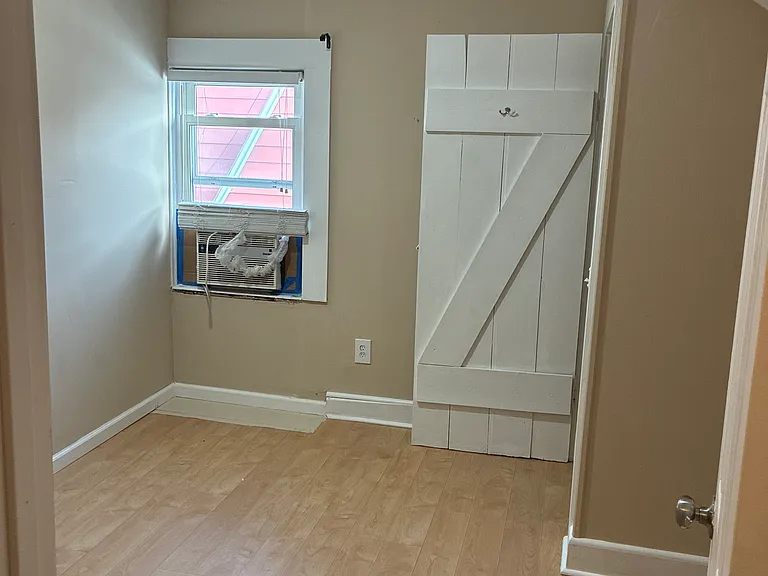 305 Penfield Pl #2 — Photo 8