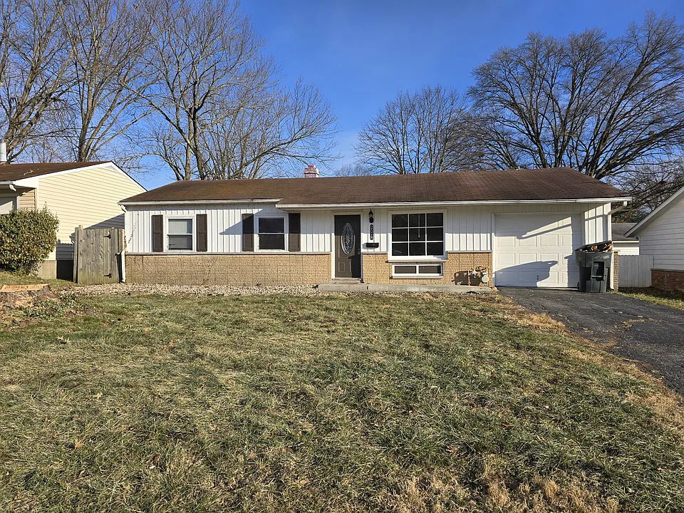 2578 E Robin Rd