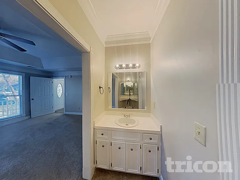 242 Chisolm Cir — Photo 11