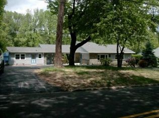 950 Rydal Rd, Rydal, PA 19046